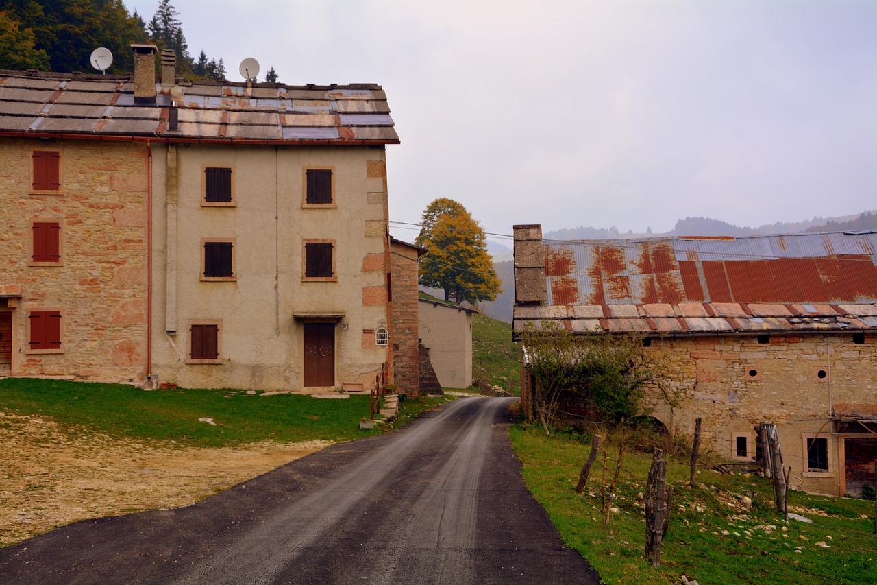 Borgo, Kelias, Ruduo, Europinis Kelias, E5, Lessinia, Italy, Nemokamos Nuotraukos,  Nemokama Licenzija