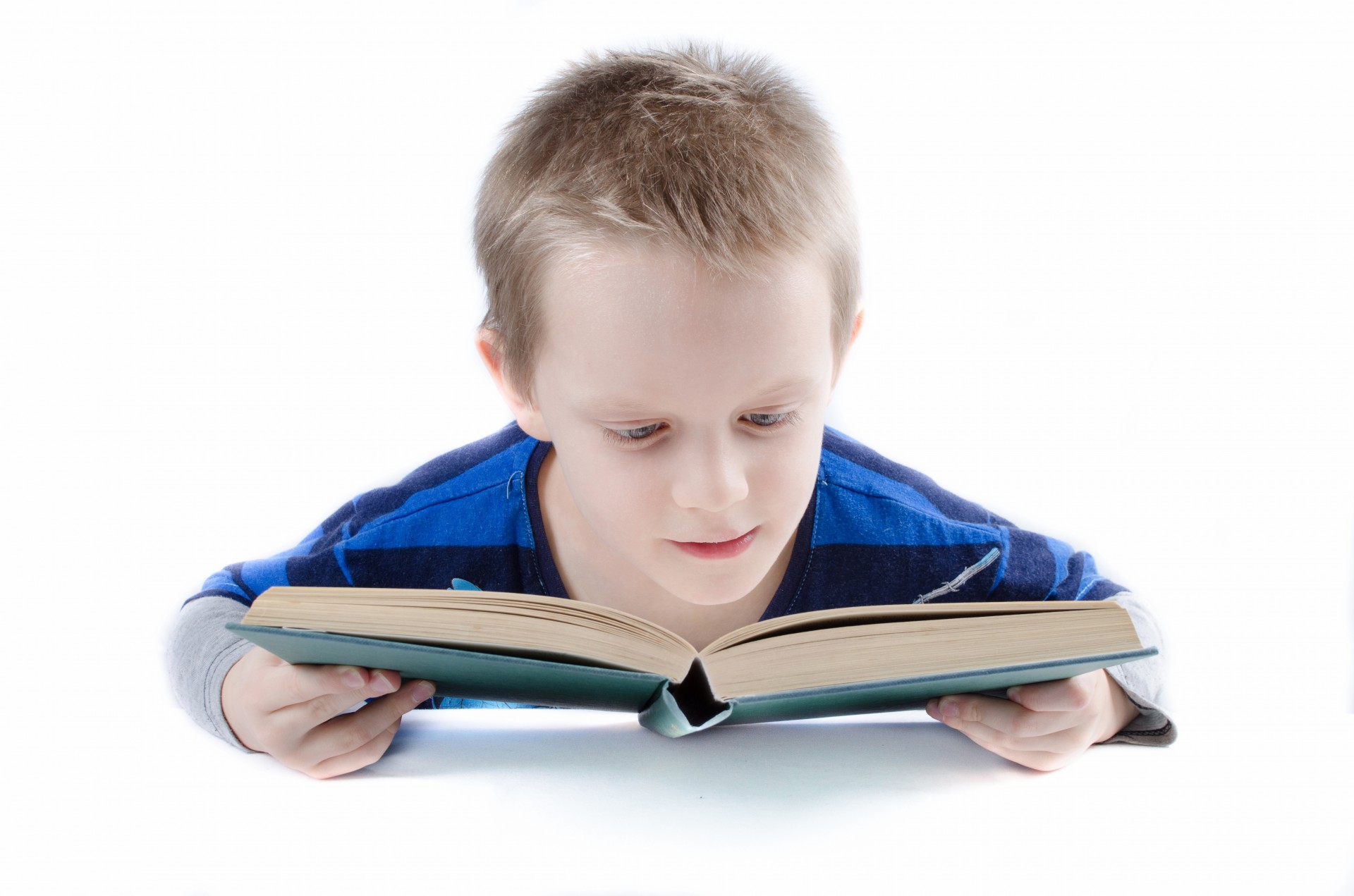 Skaityti,  Knyga,  Berniukas,  Vaikas,  Vaikas,  Studentas,  Galvoti,  Paauglys,  Testas,  Izoliuotas