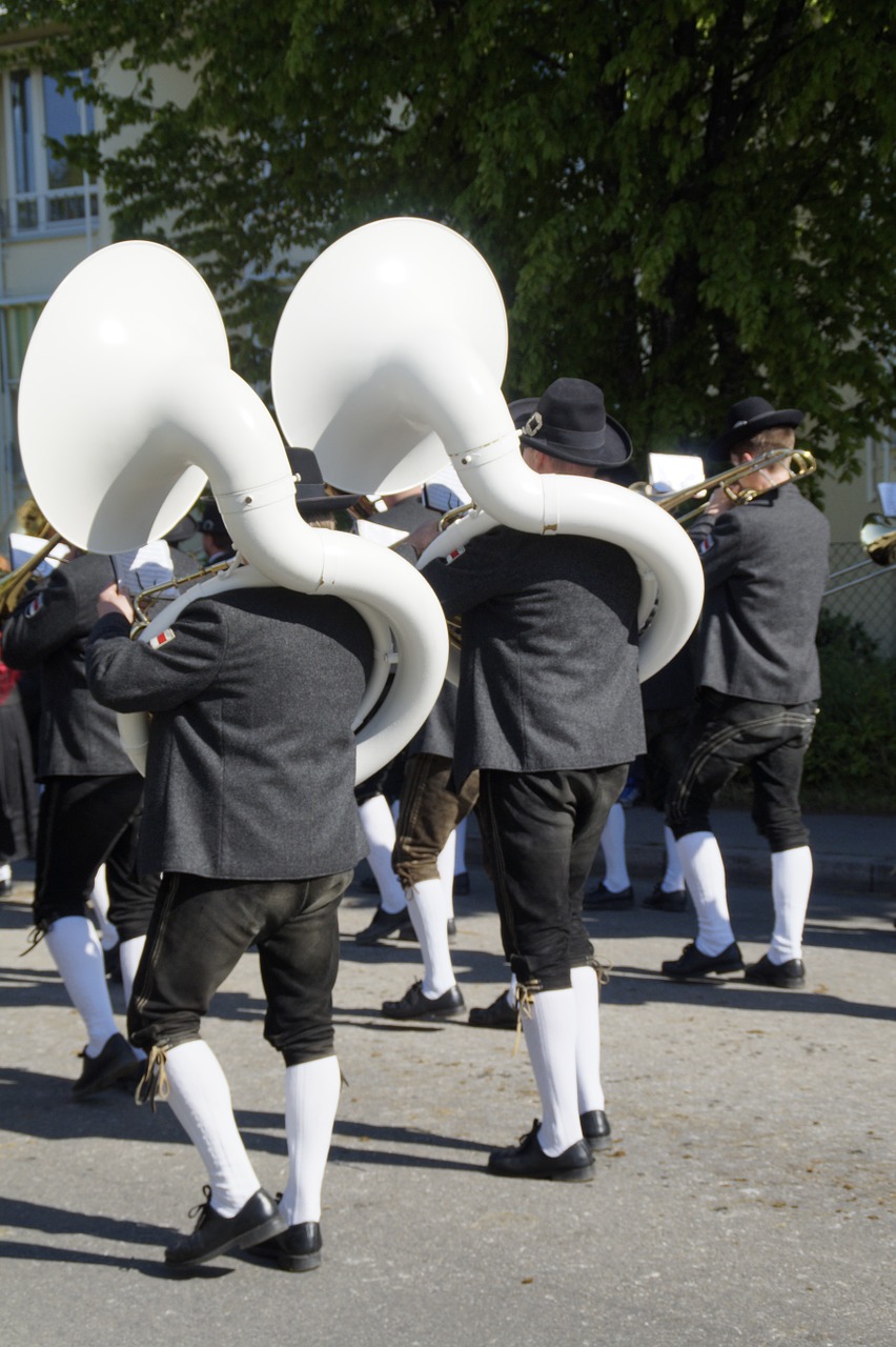 Dūdų Orkestras, Einantis, Kostiumas, Bavarian, Muzikos Grupė, Koplyčia, Gatvės Festivalis, Konkursas, Instrumentas, Muzika