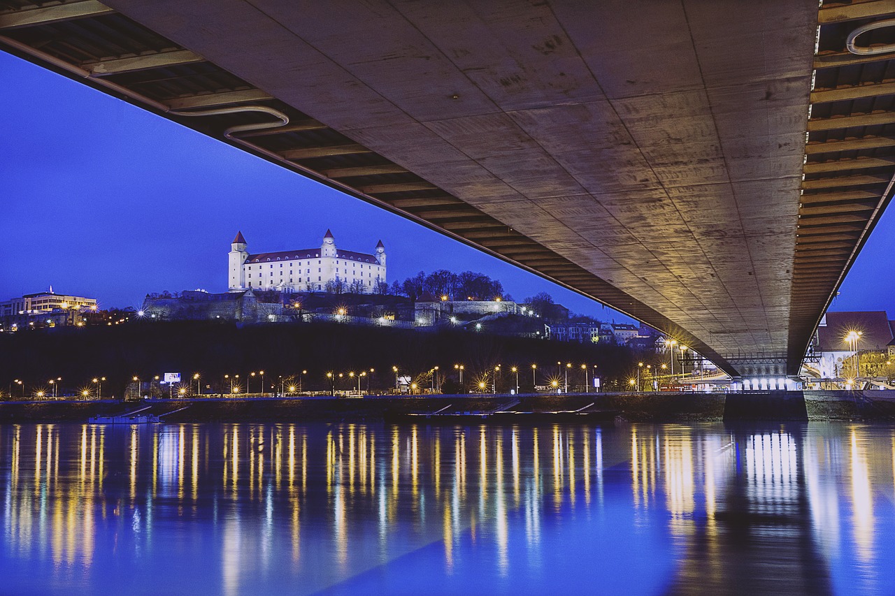 Bratislava, Tiltas, Vanduo, Slovakija, Danube, Upė, Slovak, Miestas, Europa, Architektūra