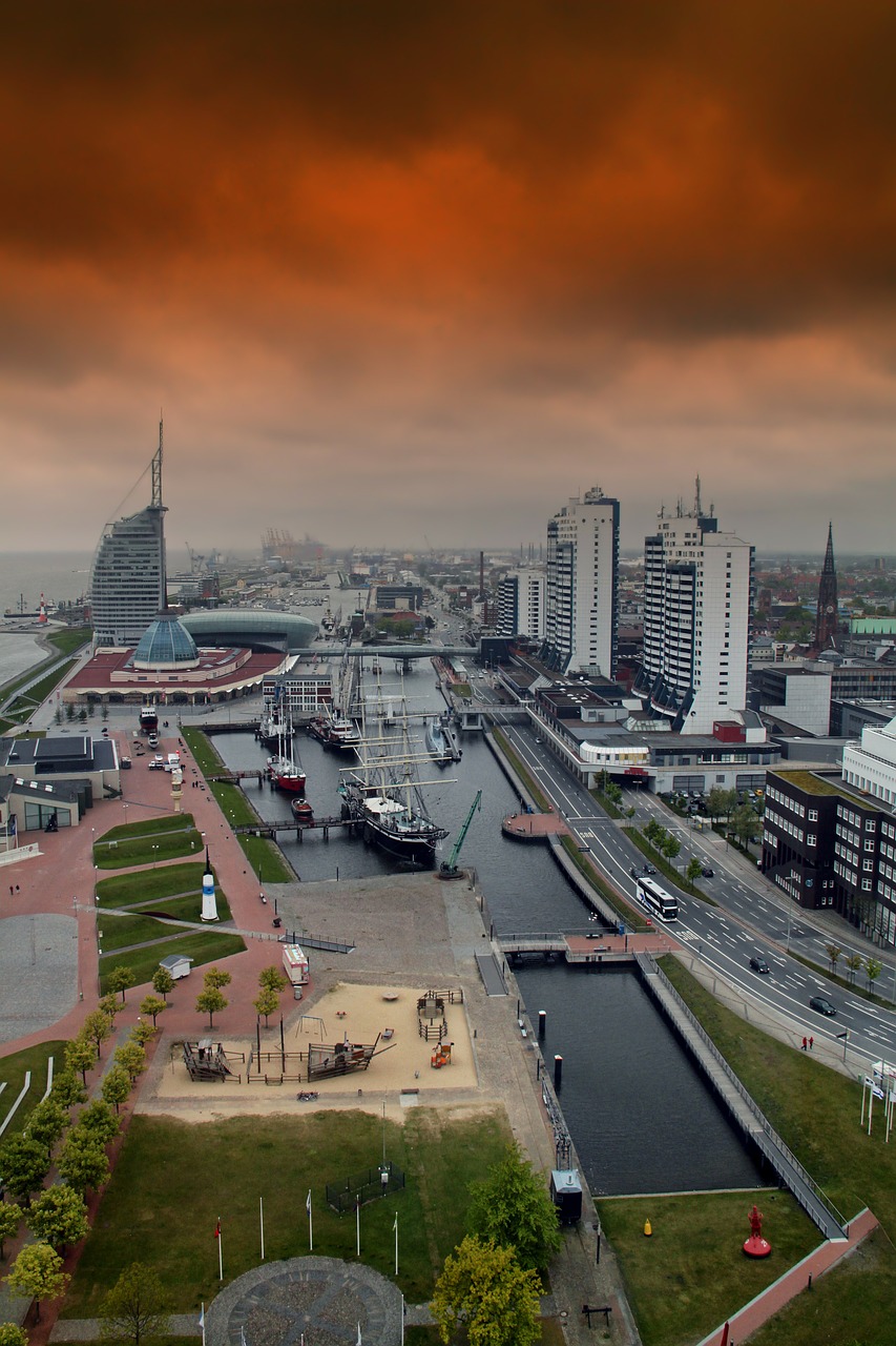 Bremerhaven, Vokietija, Miestas, Pastatai, Architektūra, Kanalas, Įlanka, Uostas, Vanduo, Laivai