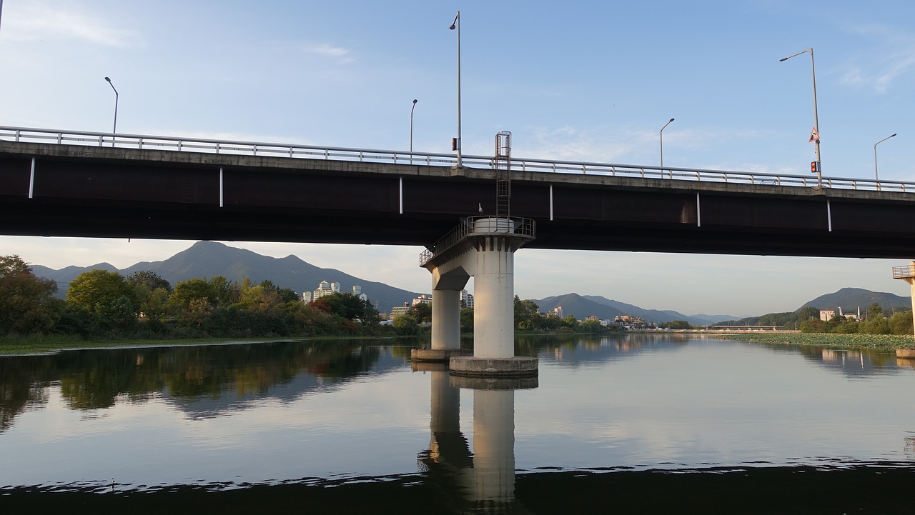 Tiltas, Prieplauka, Du Vandens Galvutė, Pusiau Ratas, Upė, Korėja, Nemokamos Nuotraukos,  Nemokama Licenzija