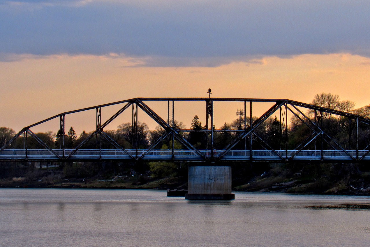 Tiltas, Dusk, Miestas, Architektūra, Miesto Panorama, Miesto, Saulėlydis, Lauke, Architektūra, Upė