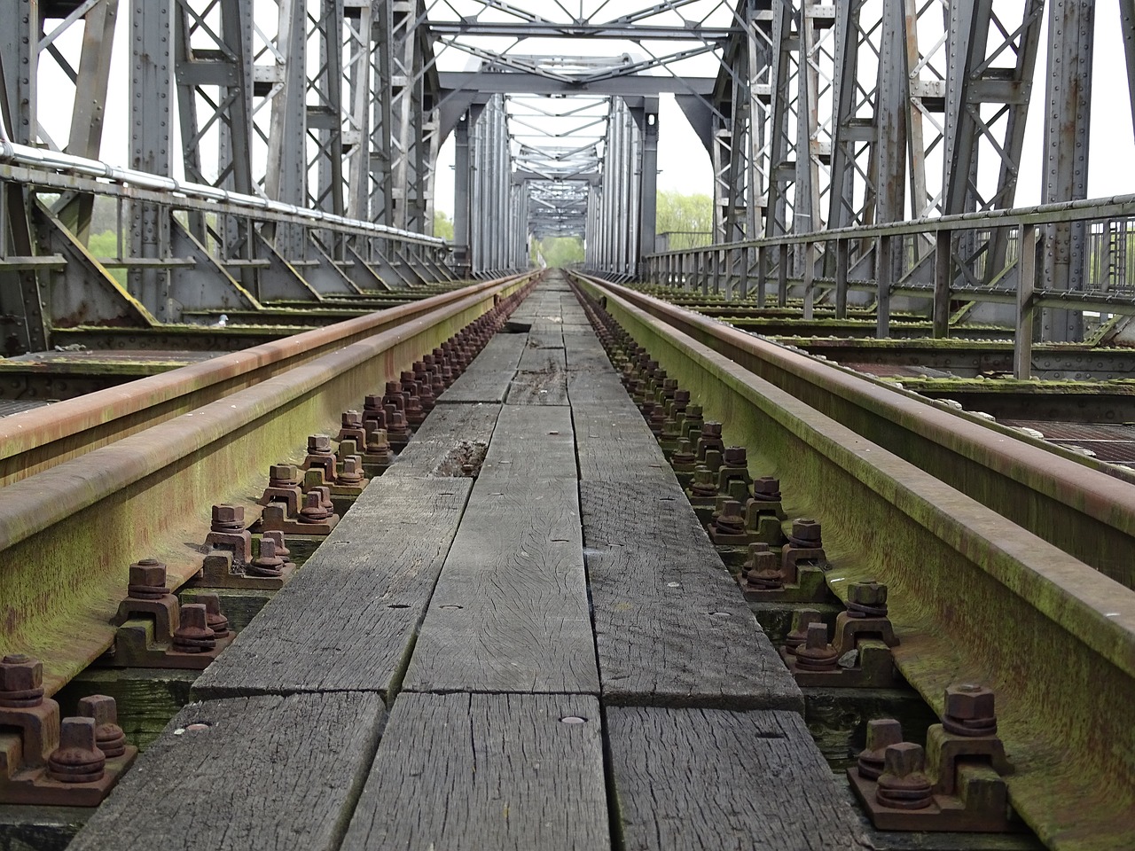 Tiltas, Geležinkelio Tiltas, Architektūra, Geležinkelis, Perspektyva, Viadukas, Pastatas, Atrodė, Ilgai, Tiesus