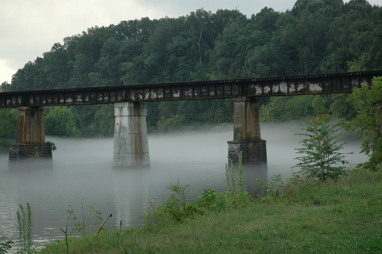 Tiltas, Geležinkelio Stelažai, Upė, Tennessee, Rūkas, Kalnai, Nemokamos Nuotraukos,  Nemokama Licenzija