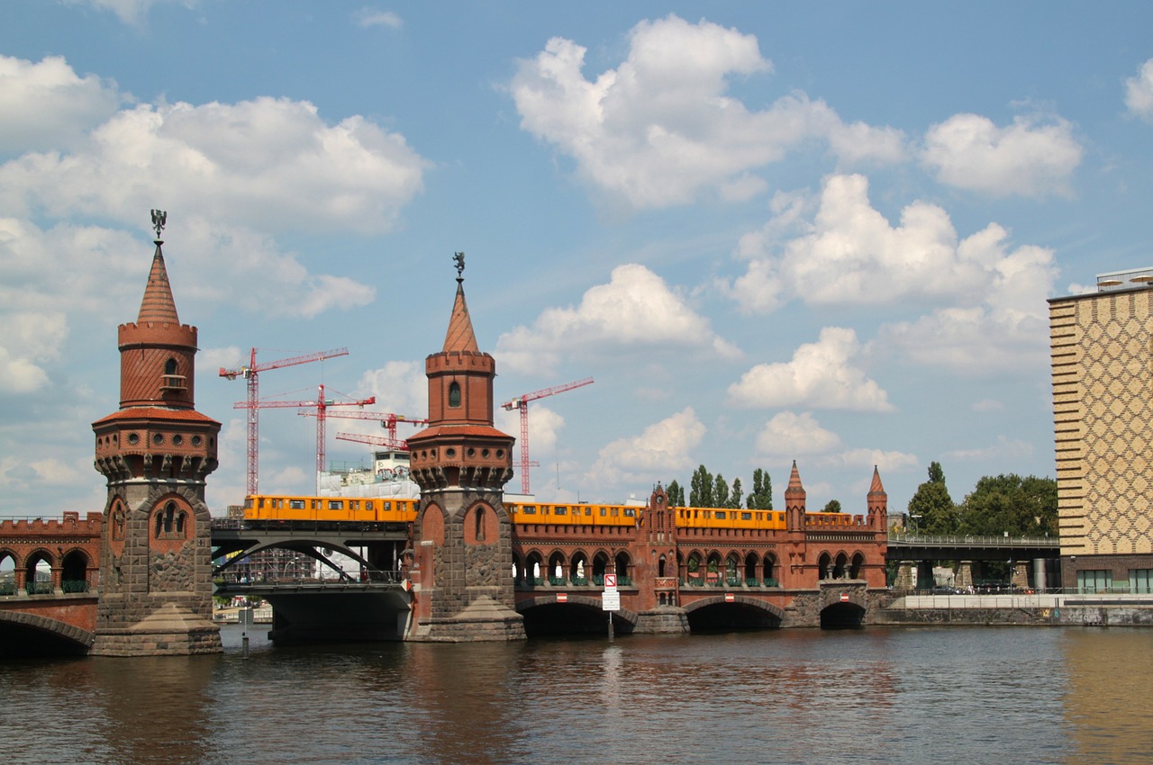 Tiltas, Oberbaumbrücke, Upė, Architektūra, Miestas, Pastatas, Paminklas, Istorinis Išsaugojimas, S Bahn, S Bahn Tiltas