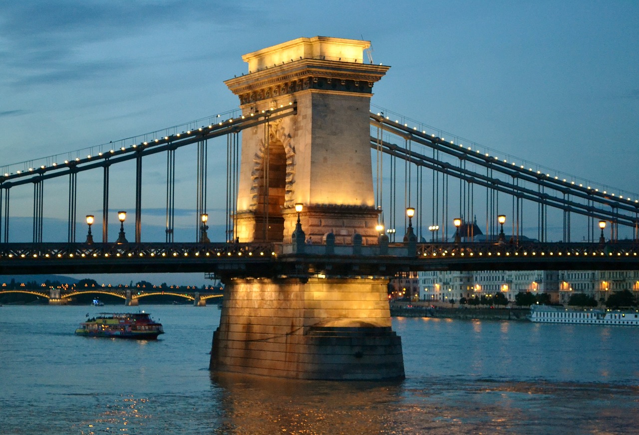 Tiltas,  Vengrija,  Dunojaus,  Vandens,  Miestovaizdis,  Upė,  Miestas,  Budapeštas,  Spalva,  Vakare