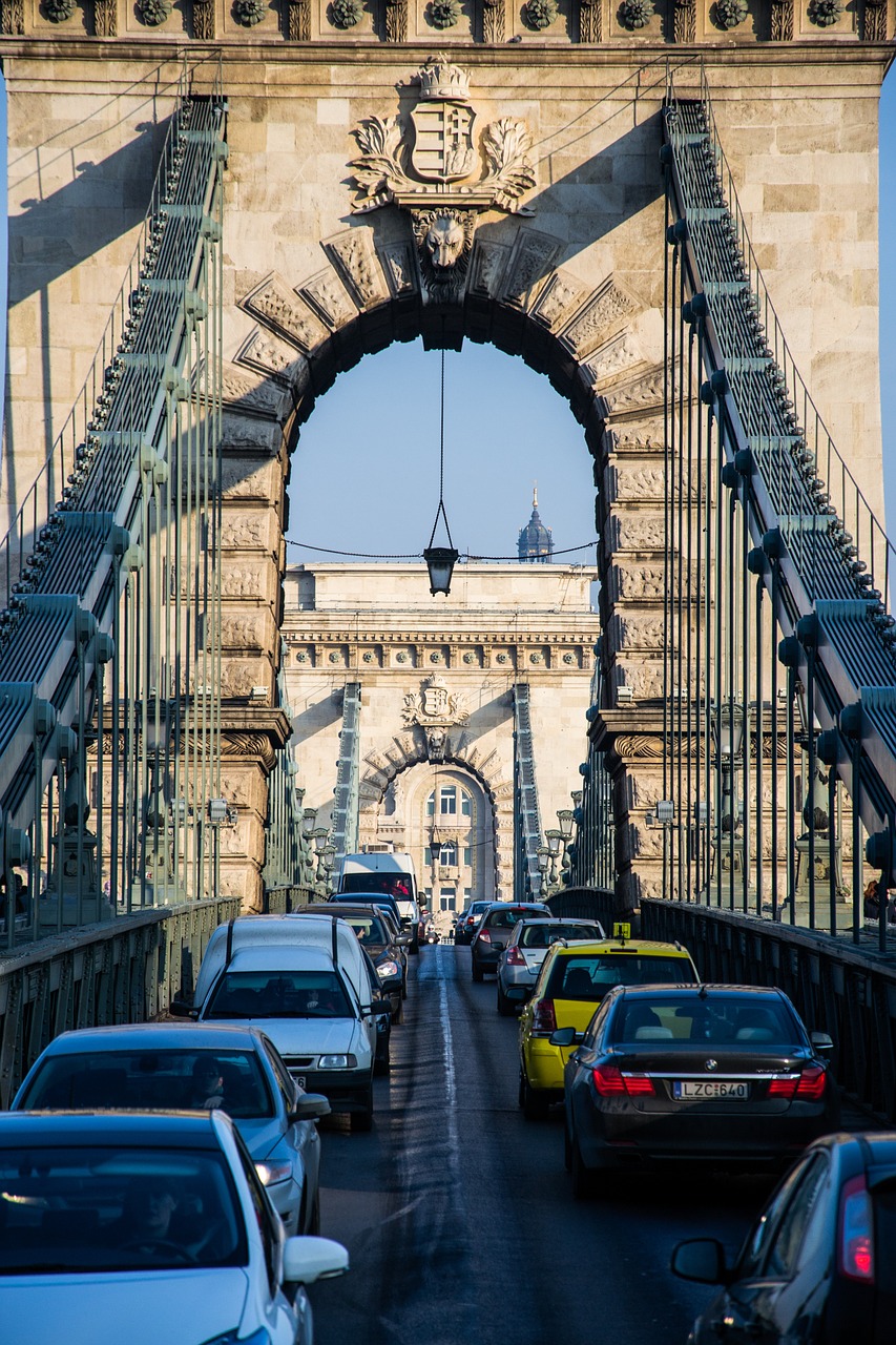 Tiltas, Budapest, Architektūra, Upė, Vengrija, Danube, Pastatas, Lankytinos Vietos, Plieno Konstrukcija, Konsolinis Tiltas