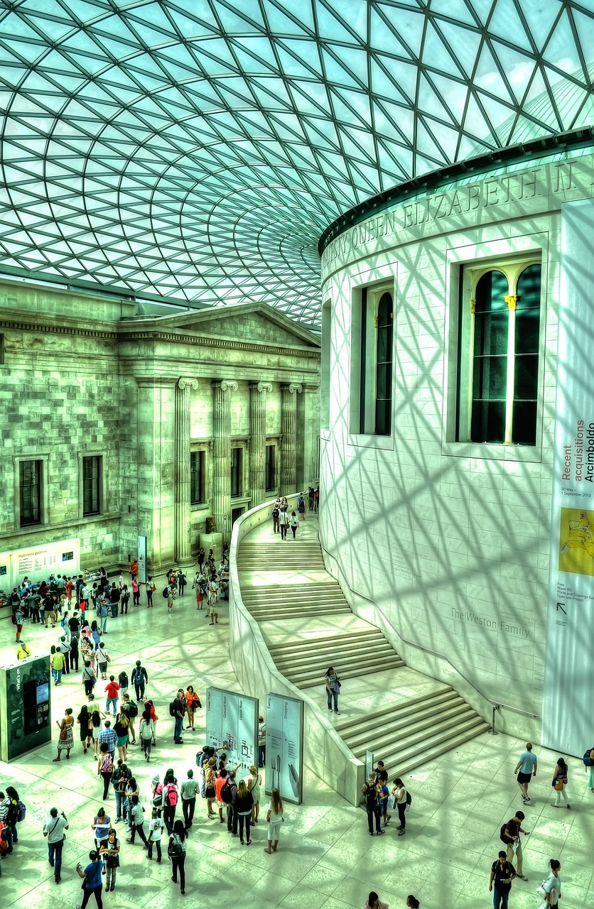 Britų Muziejus, Šviesa, Stiklas, Miestas, Žmonės, Modelis, Atspindys, Laiptai, Pastatas, Architektūra
