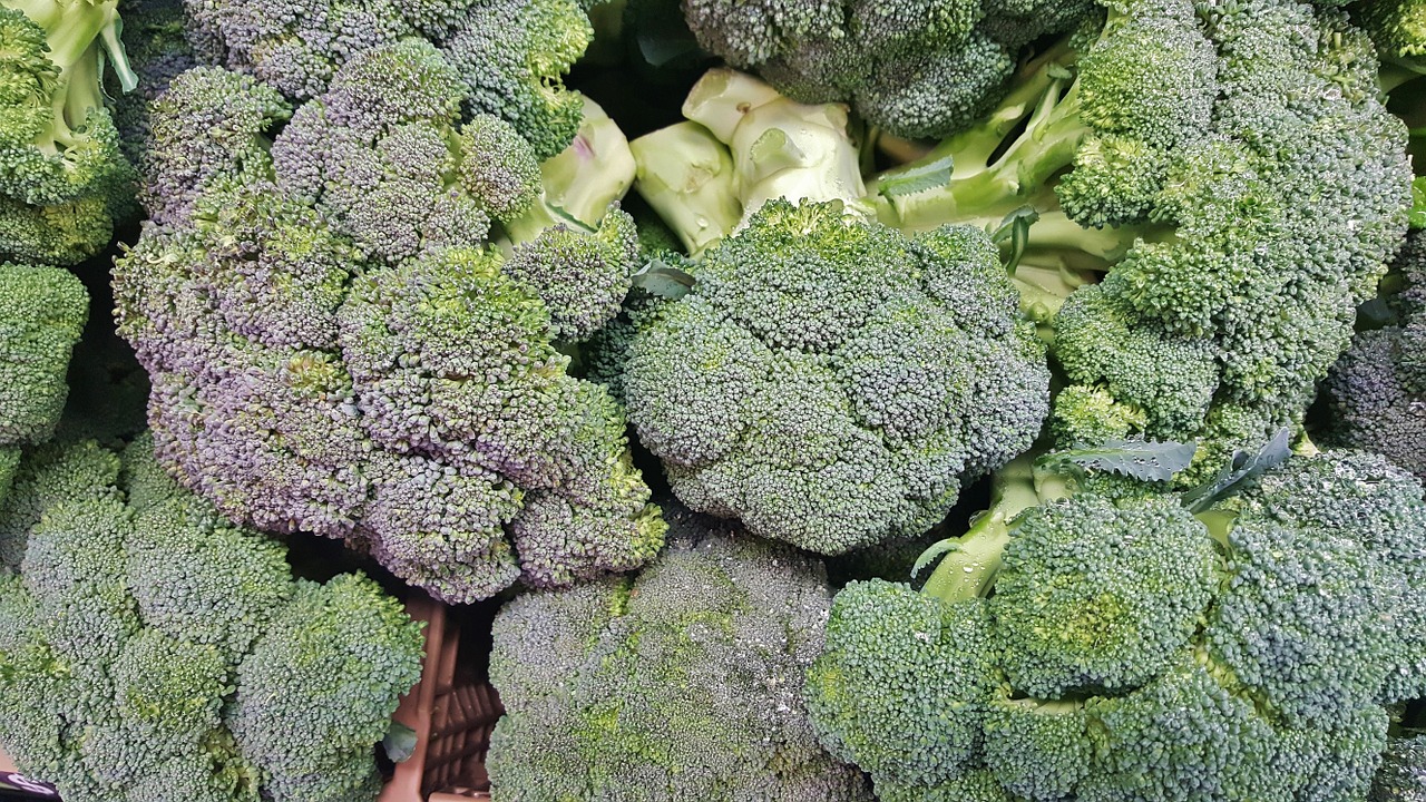 Brokoliai, Daržovės, Žalumos, Žali Daržovės, Kopūstų Šeima, Florets, Mityba, Maistas, Vegetariškas, Veganas
