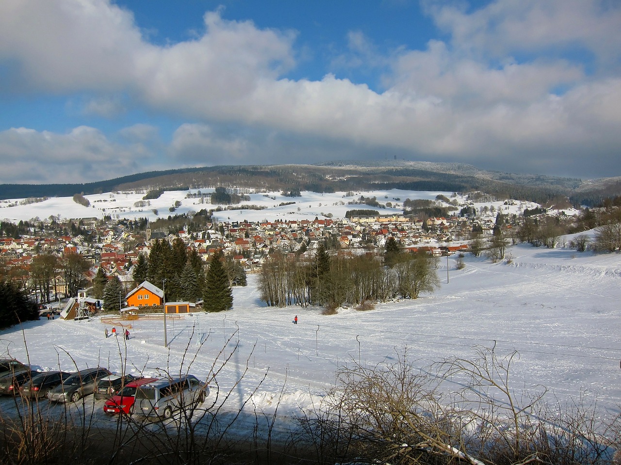 Brotterode, Vokietija, Kraštovaizdis, Vaizdingas, Dangus, Debesys, Žiema, Sniegas, Ledas, Miestas