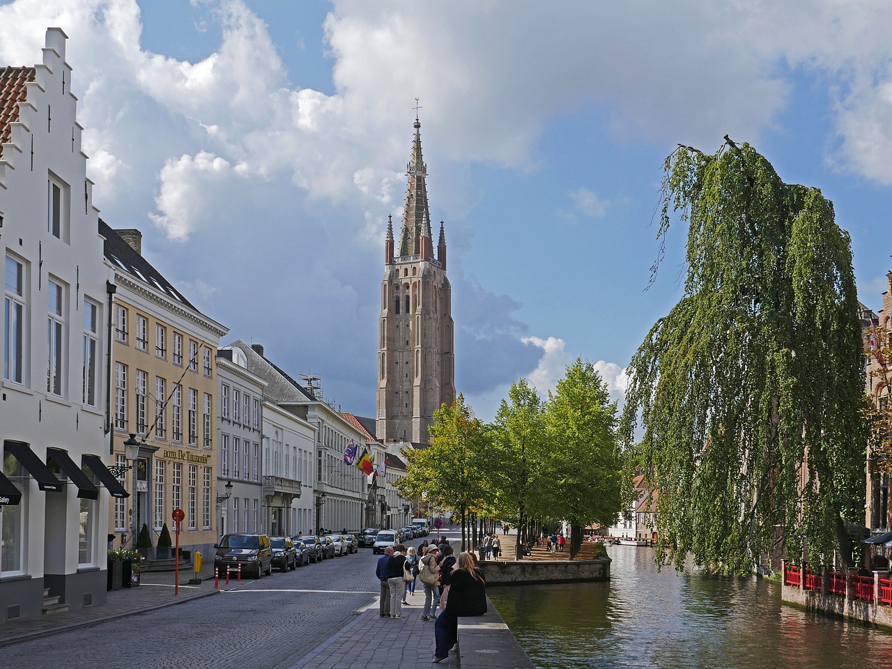 Bruges, Kanalas, Mūsų Ponios Bažnyčia, Didžiausias Bažnyčios Bokštas Belgijoje, Istoriškai, Romantiškas, Lankytinos Vietos, Senamiestis, Viduramžių Miestas, Viduramžiai