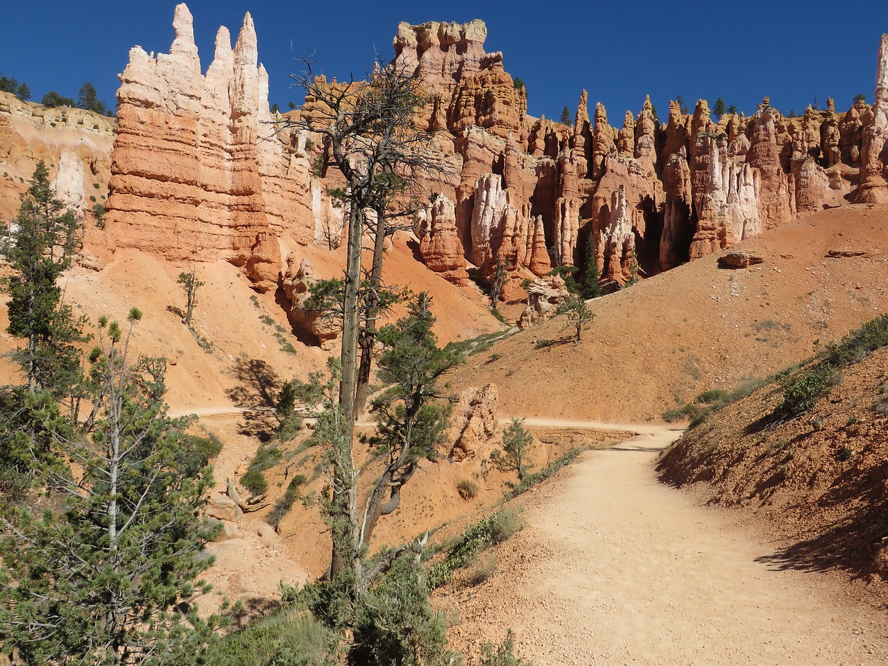 Bryce, Hoodoos, Smiltainis, Pietvakarius, Kraštovaizdis, Dykuma, Formavimas, Rokas, Sausas, Žygiai