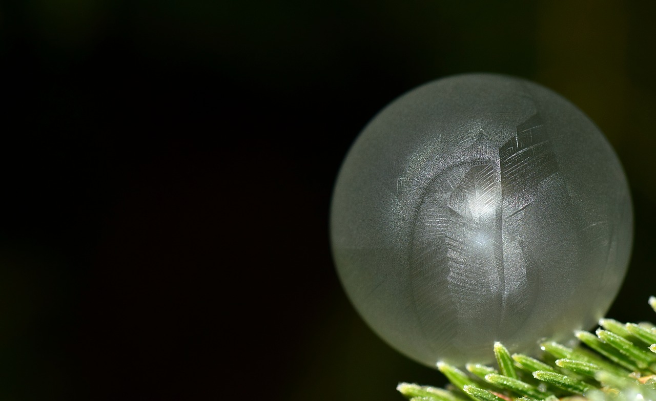 Burbulas, Muilo Burbulas, Sušaldyta, Žiema, Šaltas, Ledas, Užšalęs Burbulas, Kalėdos, Rutulys, Apie