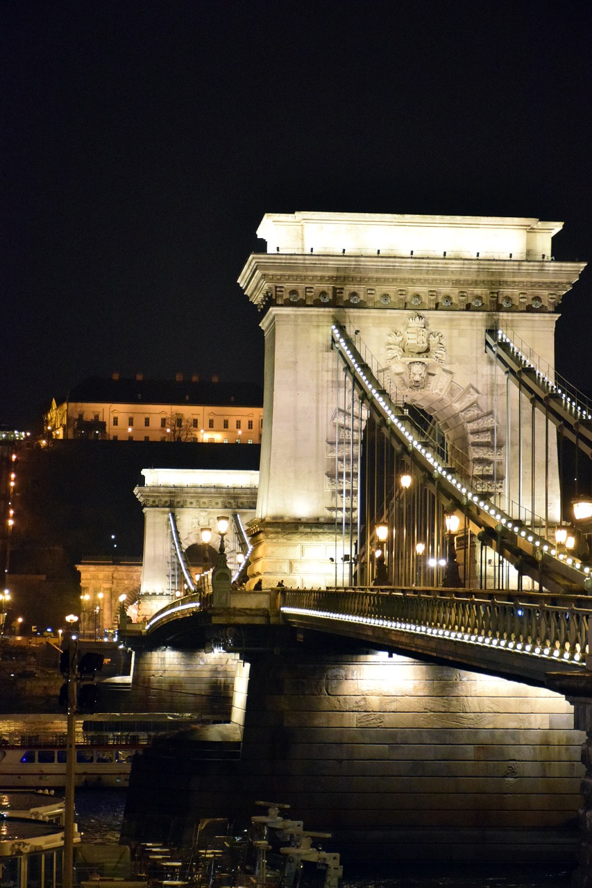Budapest, Grandinės Tiltas, Vengrija, Architektūra, Tiltas, Miestas, Danube, Kapitalas, Nemokamos Nuotraukos,  Nemokama Licenzija