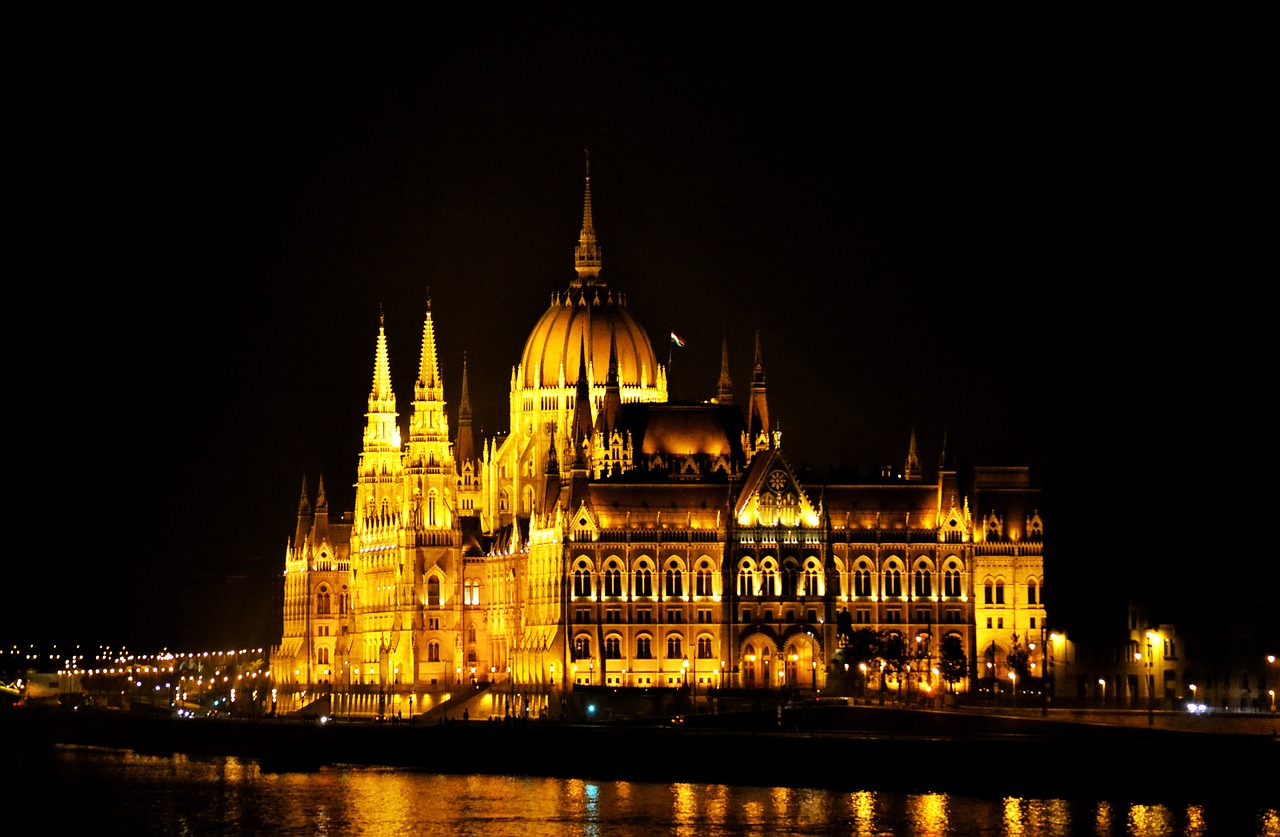 Budapest, Parlamentas, Vengrija, Architektūra, Pastatas, Kelionė, Danube, Europa, Upė, Orientyras