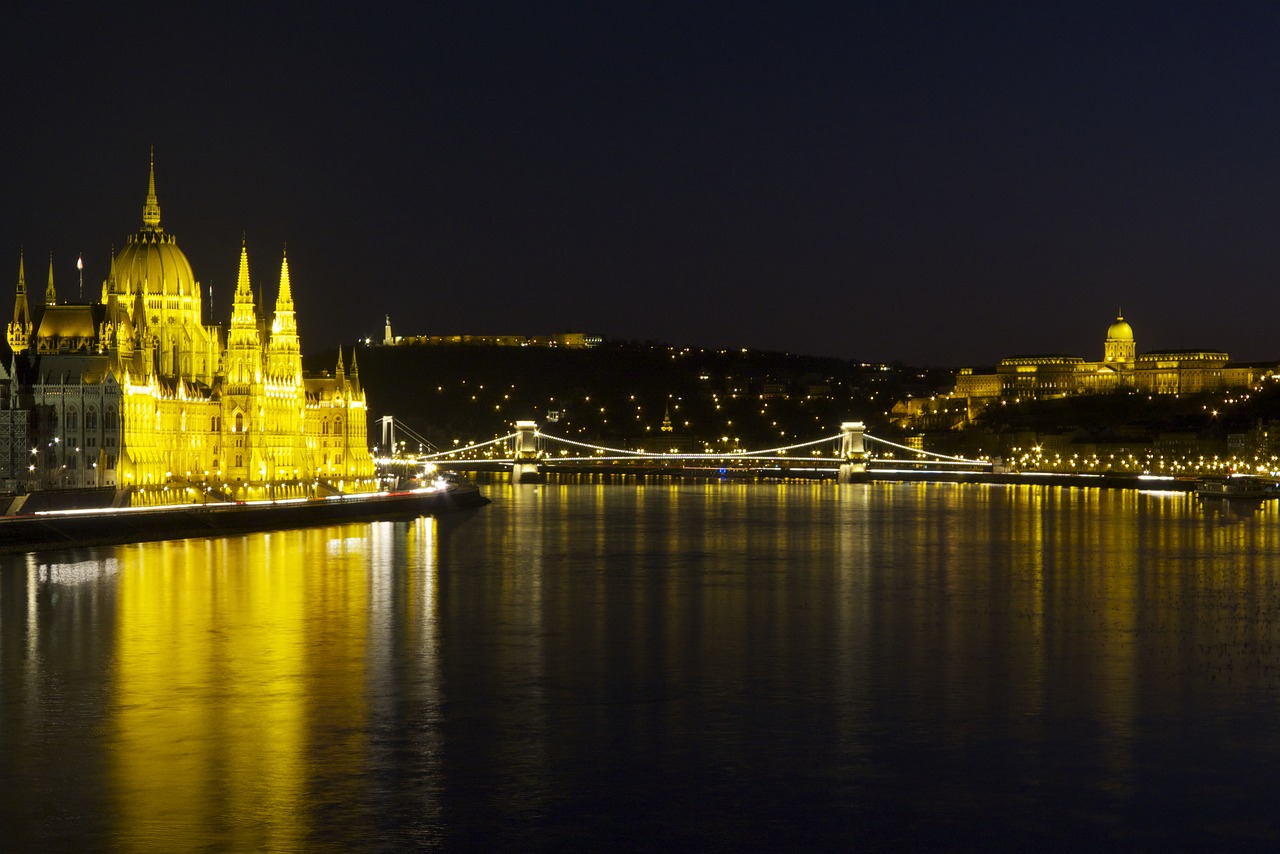 Budapest, Vengrija, Parlamento Pastatas, Miesto Panorama, Danube, Upė, Vaizdas, Vakaras, Nemokamos Nuotraukos,  Nemokama Licenzija
