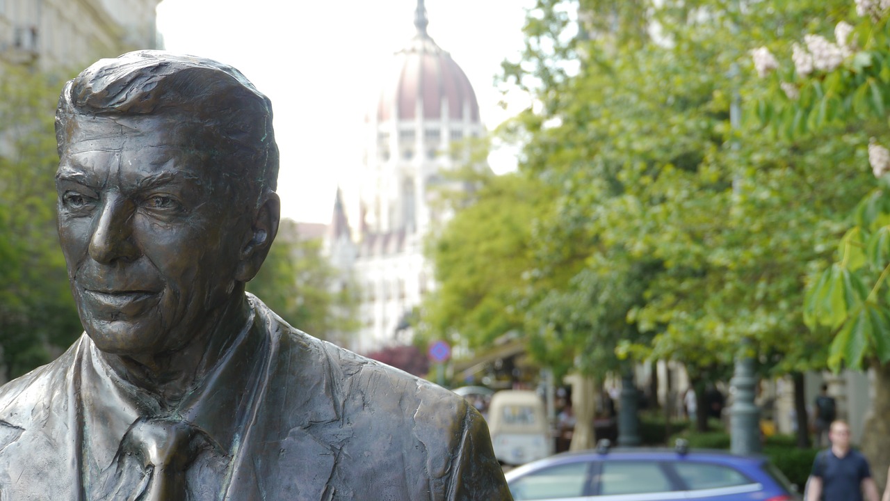 Budapest, Statula, Ronald Reagan, Parlamentas, Nemokamos Nuotraukos,  Nemokama Licenzija