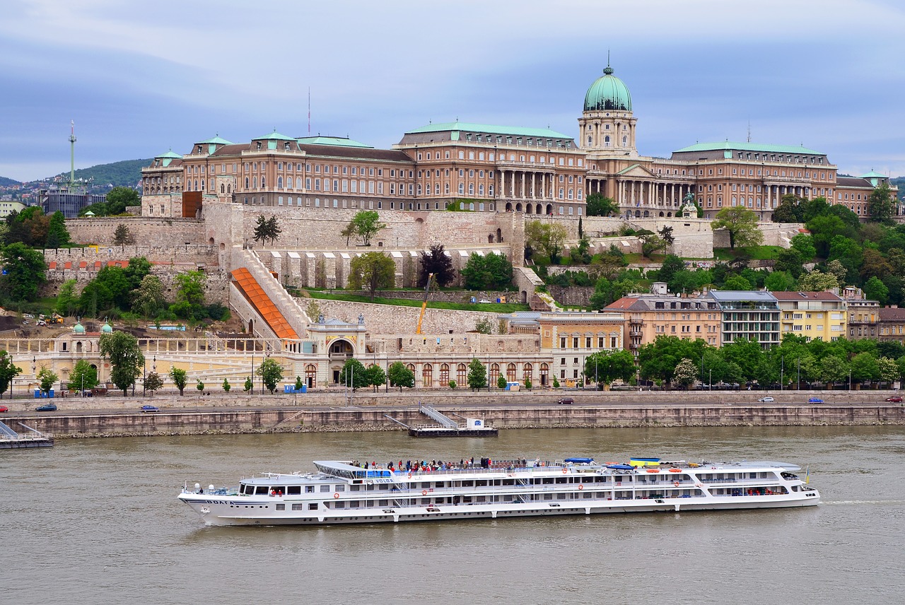 Budapest, Pilis, Budos Pilis, Danube, Laivas, Vengrija, Upė, Danubės Upė, Kapitalas, Nemokamos Nuotraukos