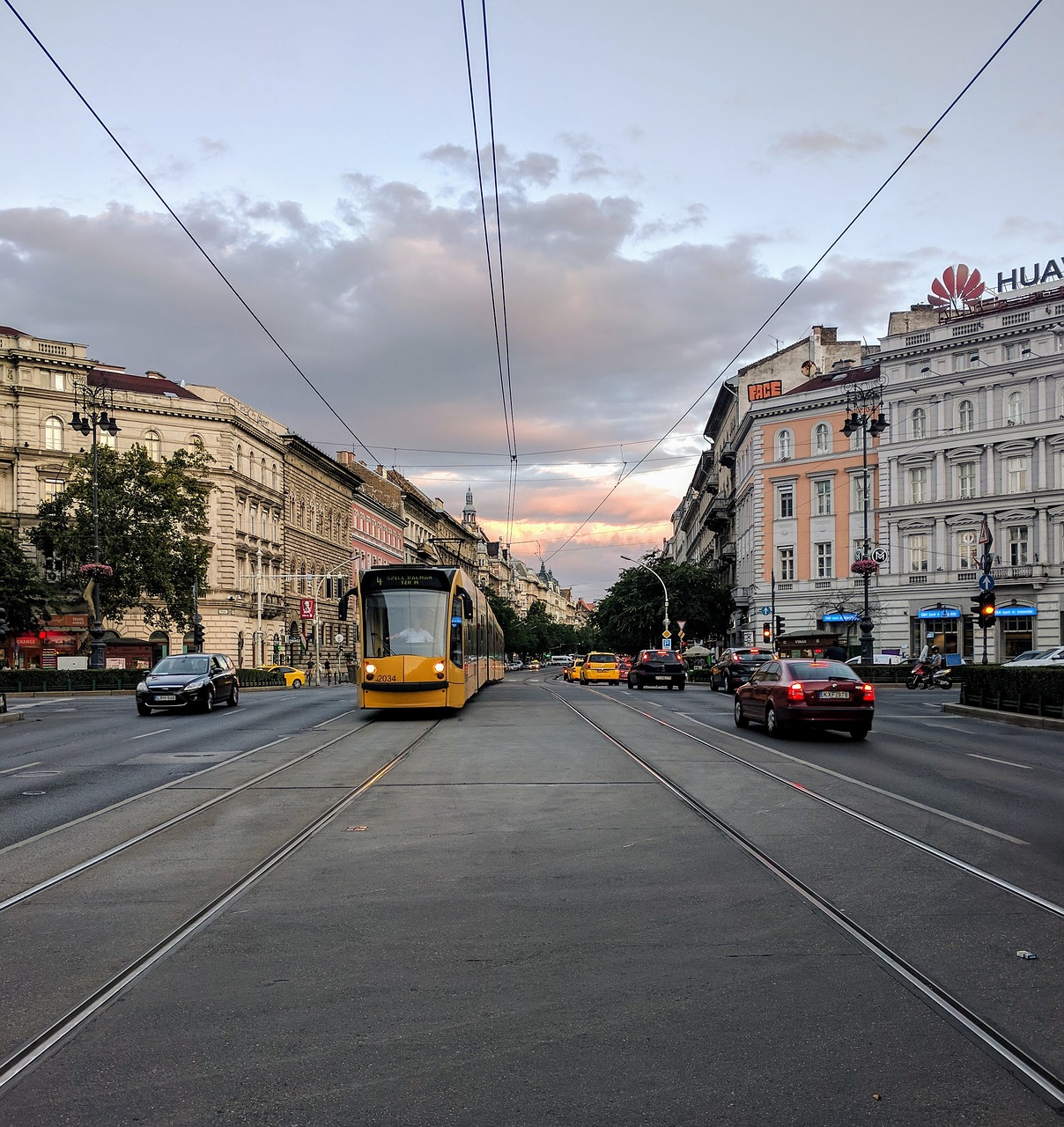 Budapest, Boulevard, Tramvajus, Miesto, Turistinis, Miesto Panorama, Gatvė, Nemokamos Nuotraukos,  Nemokama Licenzija