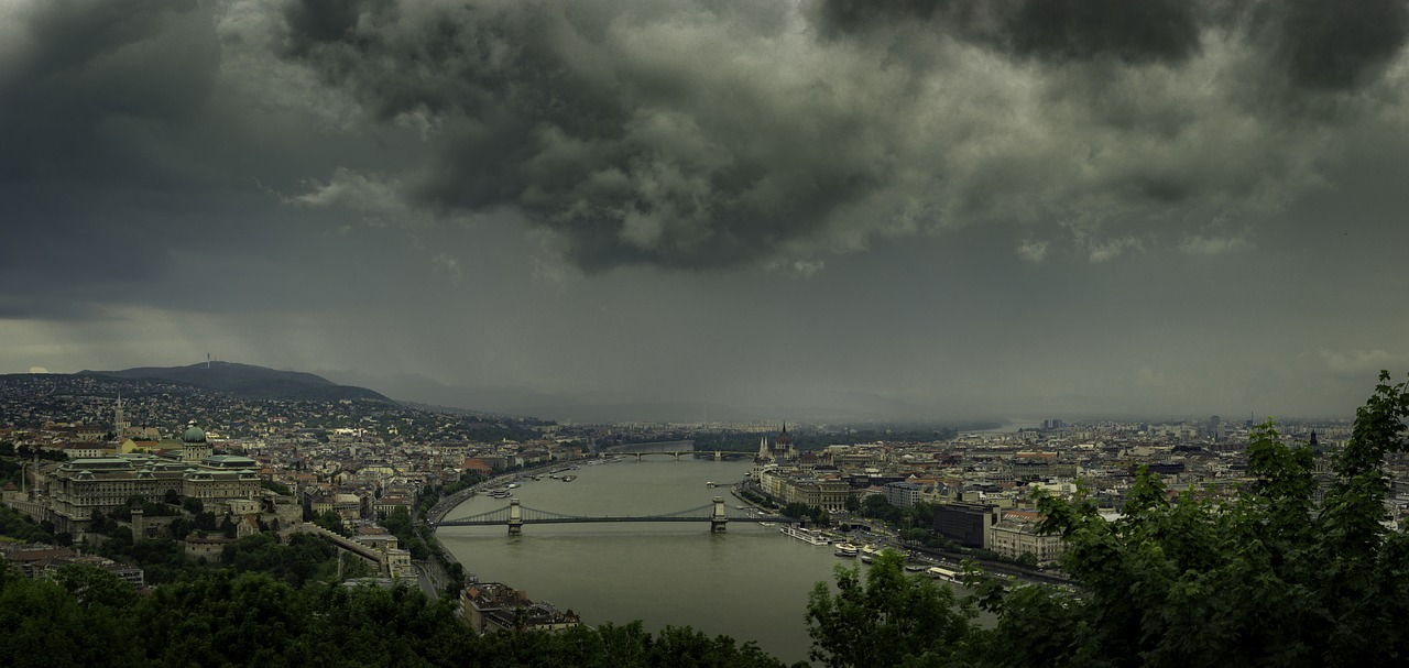 Budapest, Vengrija, Panorama, Tamsūs Debesys, Lietingos Debesys, Nemokamos Nuotraukos,  Nemokama Licenzija