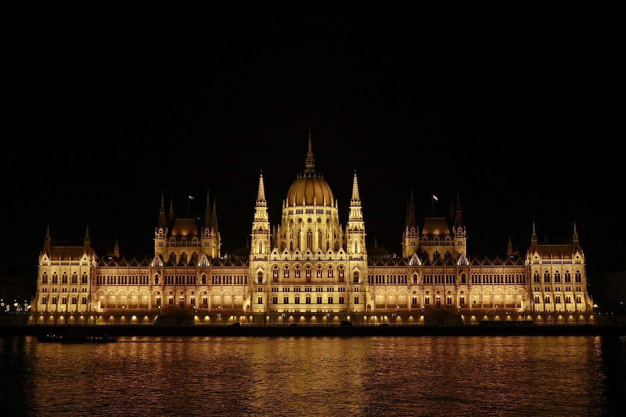 Budapeštas,  Vengrija,  Parlamentas,  Tarybos,  Architektūra,  Statyba,  Miestas,  Upė,  Atspindžiai,  Naktis