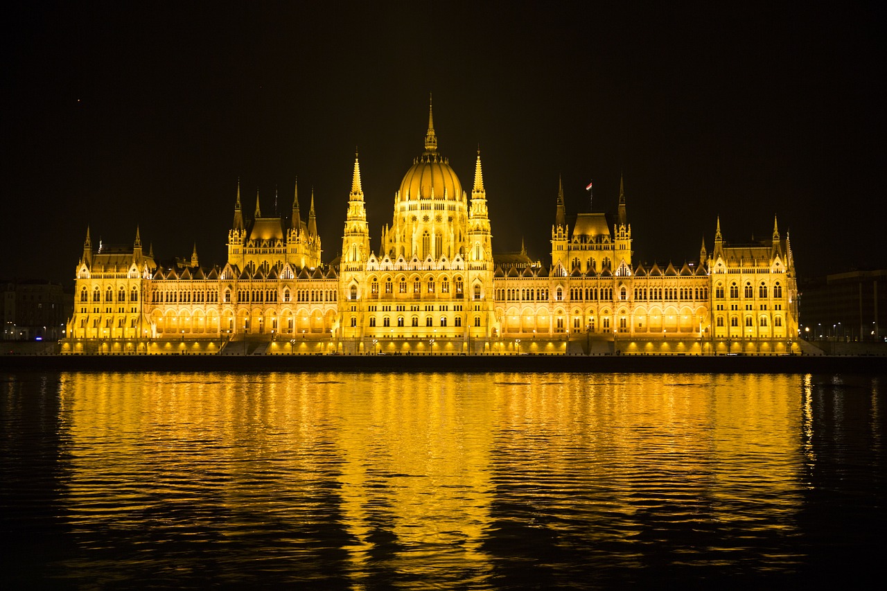Budapest, Vengrija, Parlamentas, Pastatas, Rūmai, Vyriausybė, Miesto Kelionė, Danube, Architektūra, Upė