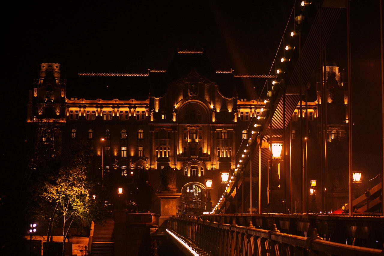 Budapeštas Naktį, Danube Tilto Žiburiai, Kraštovaizdis, Jaukus, Europietis, Budapest, Tiltas, Miestas, Naktis, Vengrija