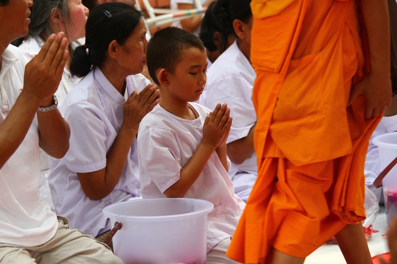 Budistams, Vienuoliai, Medituoti, Vaikščioti, Tradicija, Ceremonija, Tailandas, Tajų, Festivalis, Melstis