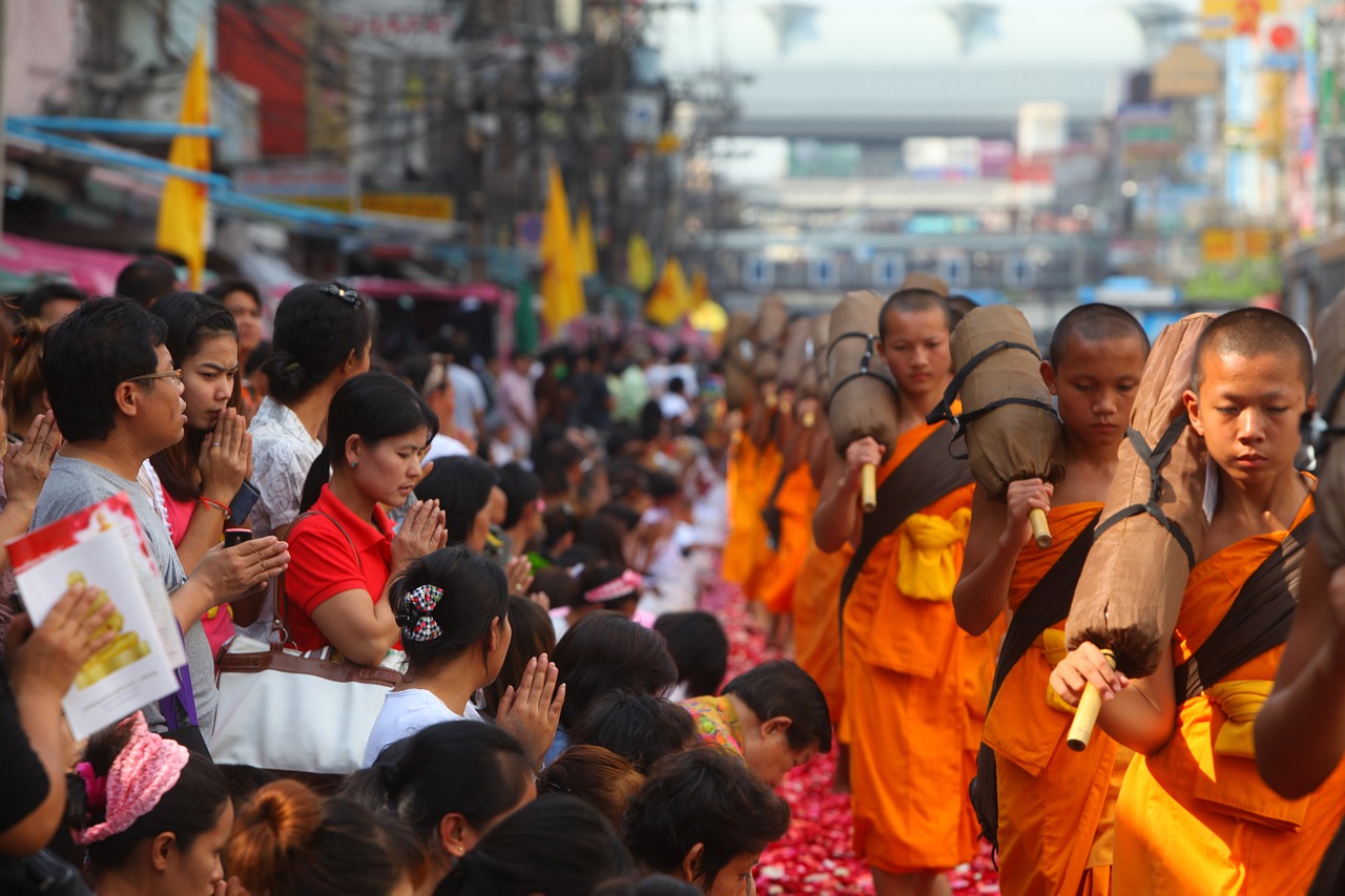 Budistams, Vienuoliai, Medituoti, Vaikščioti, Tradicija, Ceremonija, Žmonės, Tailandas, Budizmas, Oranžinė