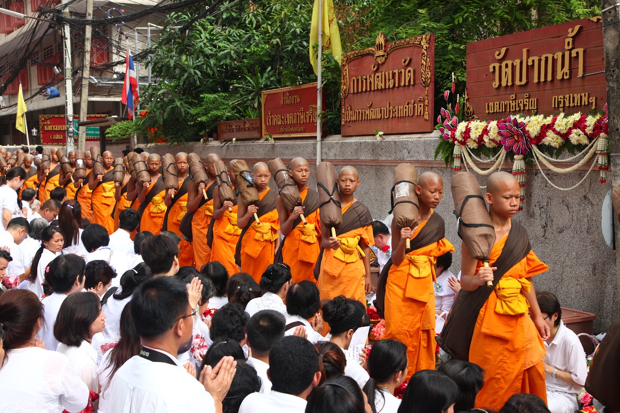 Budistams, Vienuoliai, Vaikščioti, Drabužiai, Oranžinė, Tailandas, Budizmas, Ceremonija, Festivalis, Tradicija