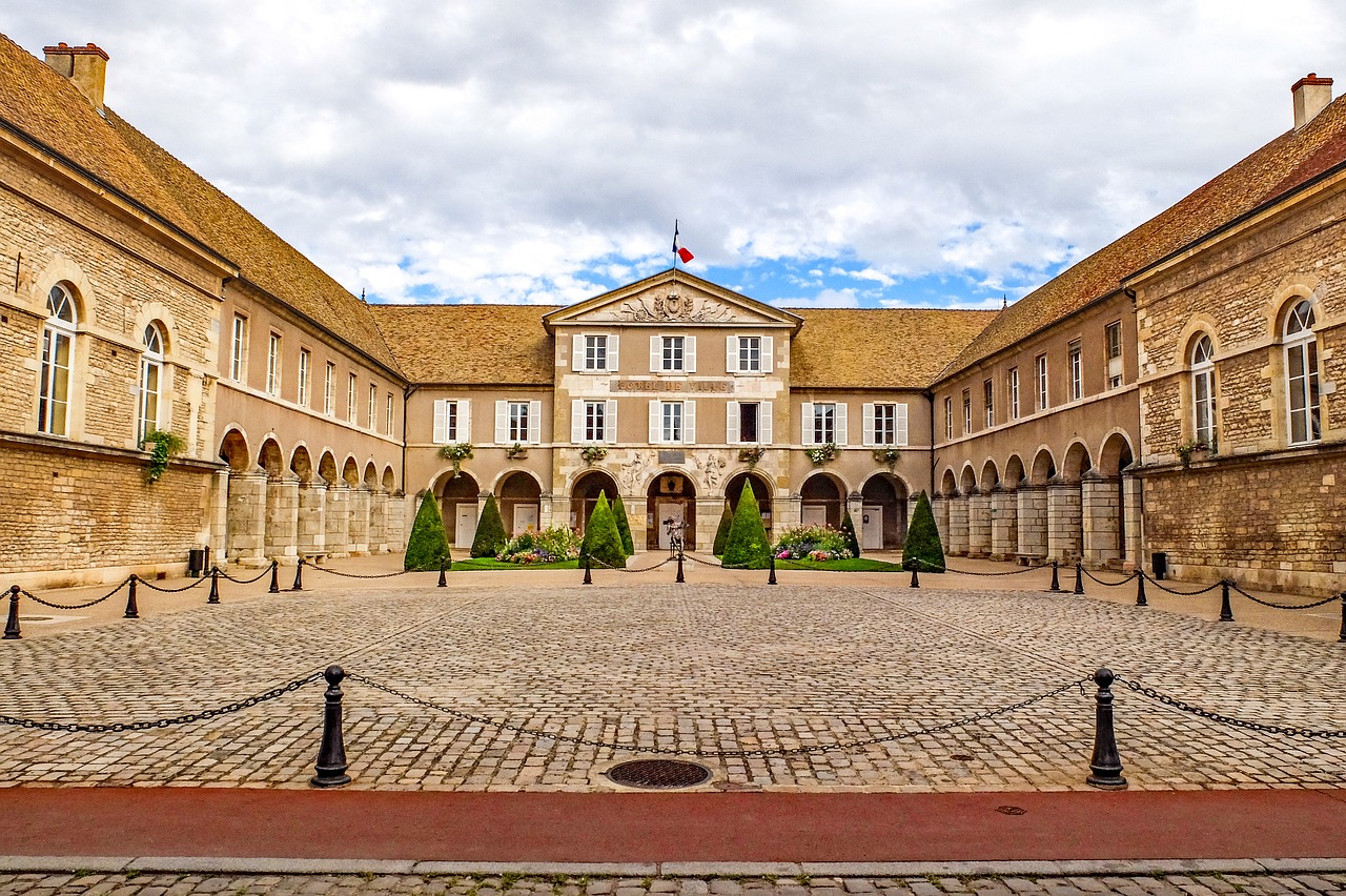 Pastatas, Miesto Rotušė, Architektūra, Istorinis, Beaune, Bourgogne, France, Senovės, Nemokamos Nuotraukos,  Nemokama Licenzija