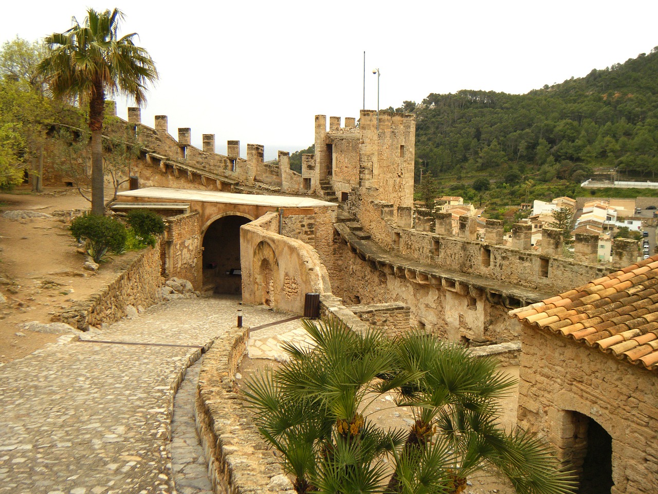 Pastatas, Architektūra, Majorca, Ispanija, Kelionė, Gatvė, Miestas, Turizmas, Akmenys, Mūrinis Namas
