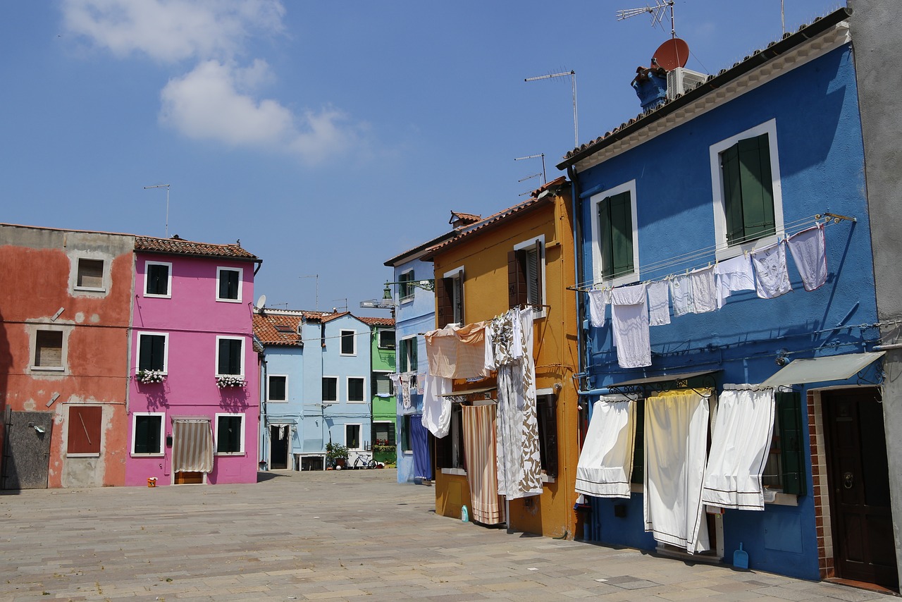 Burano, Italy, Namai, Venecija, Spalvingi Namai, Spalvingas Namas, Langai, Spalvos, Spalvos, Mėlynas Namas