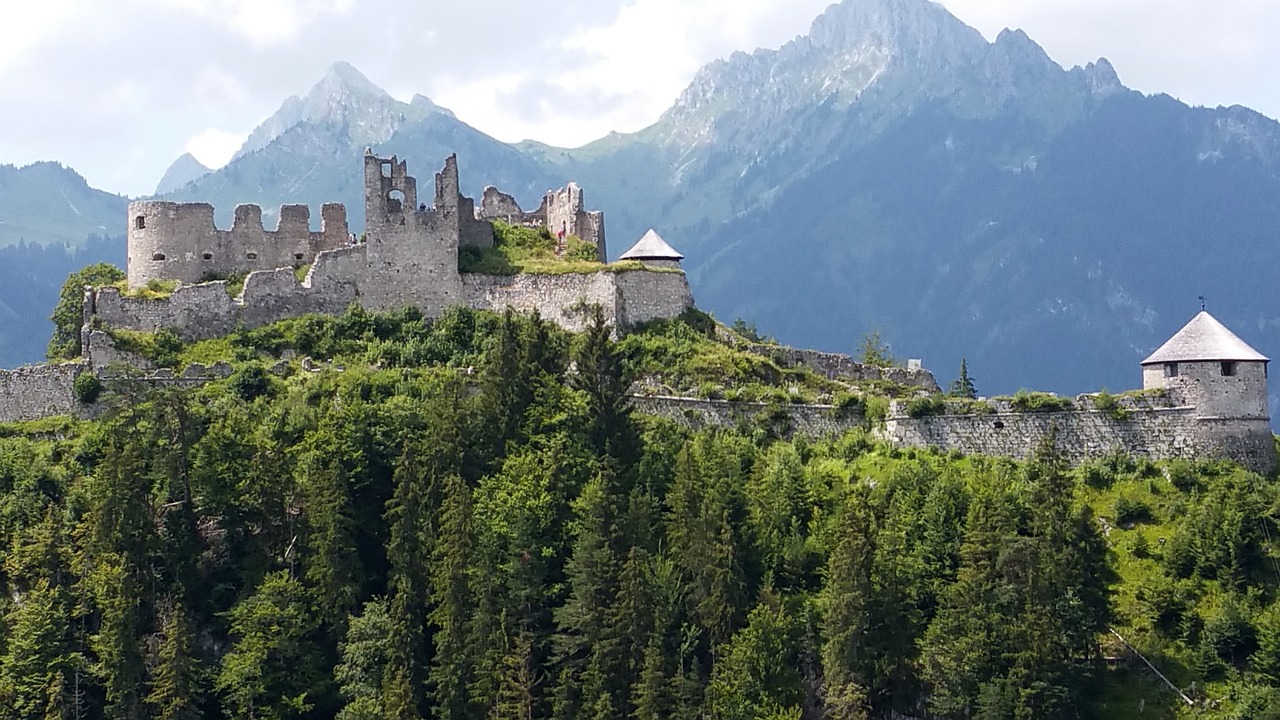 Burg Ehrenberg,  Sugadinti,  Pilis,  Atrama,  Muitinės Stotis,  Reutte,  Tyrol,  Pilis Pasaulyje,  Gamta Paroda,  Tyrol