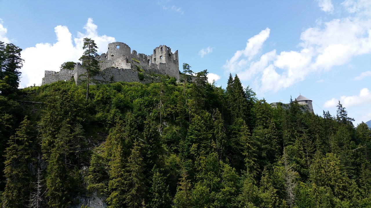 Burg Ehrenberg,  Sugadinti,  Pilis,  Atrama,  Muitinės Stotis,  Reutte,  Tyrol,  Pilis Pasaulyje,  Gamta Paroda,  Tyrol