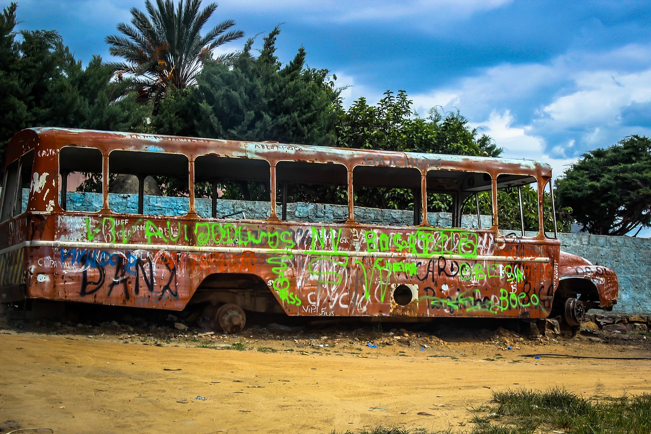 Autobusas, Šiukšlių Dėžė, Purškiamas, Nemokamos Nuotraukos,  Nemokama Licenzija