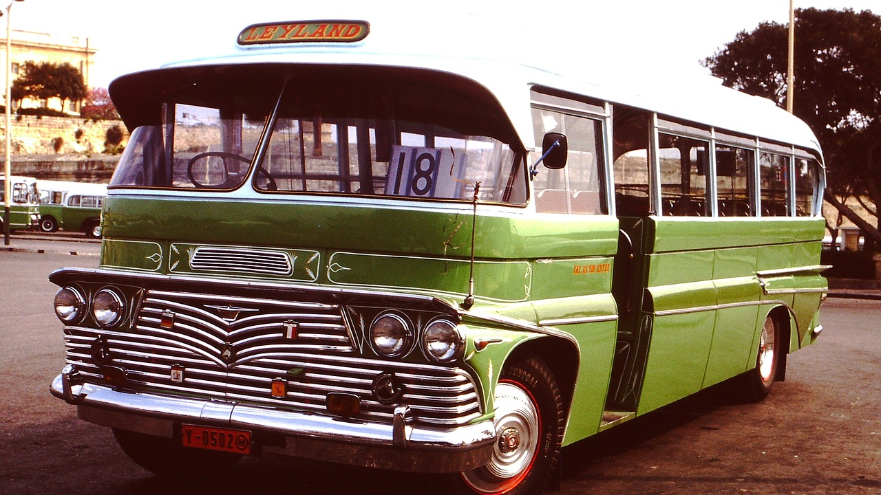 Autobusas, Oldtimer, Transporto Priemonė, Chromas, Žalias, Retro, Vintage, Grunge, Malta, Nemokamos Nuotraukos