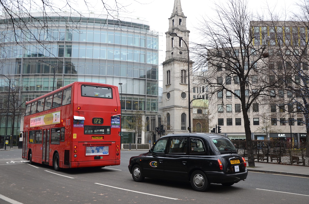 Autobusas,  Taksi,  Londonas,  Raudona,  Juoda,  Gatvė,  Anglija,  Fotografija, Nemokamos Nuotraukos,  Nemokama Licenzija