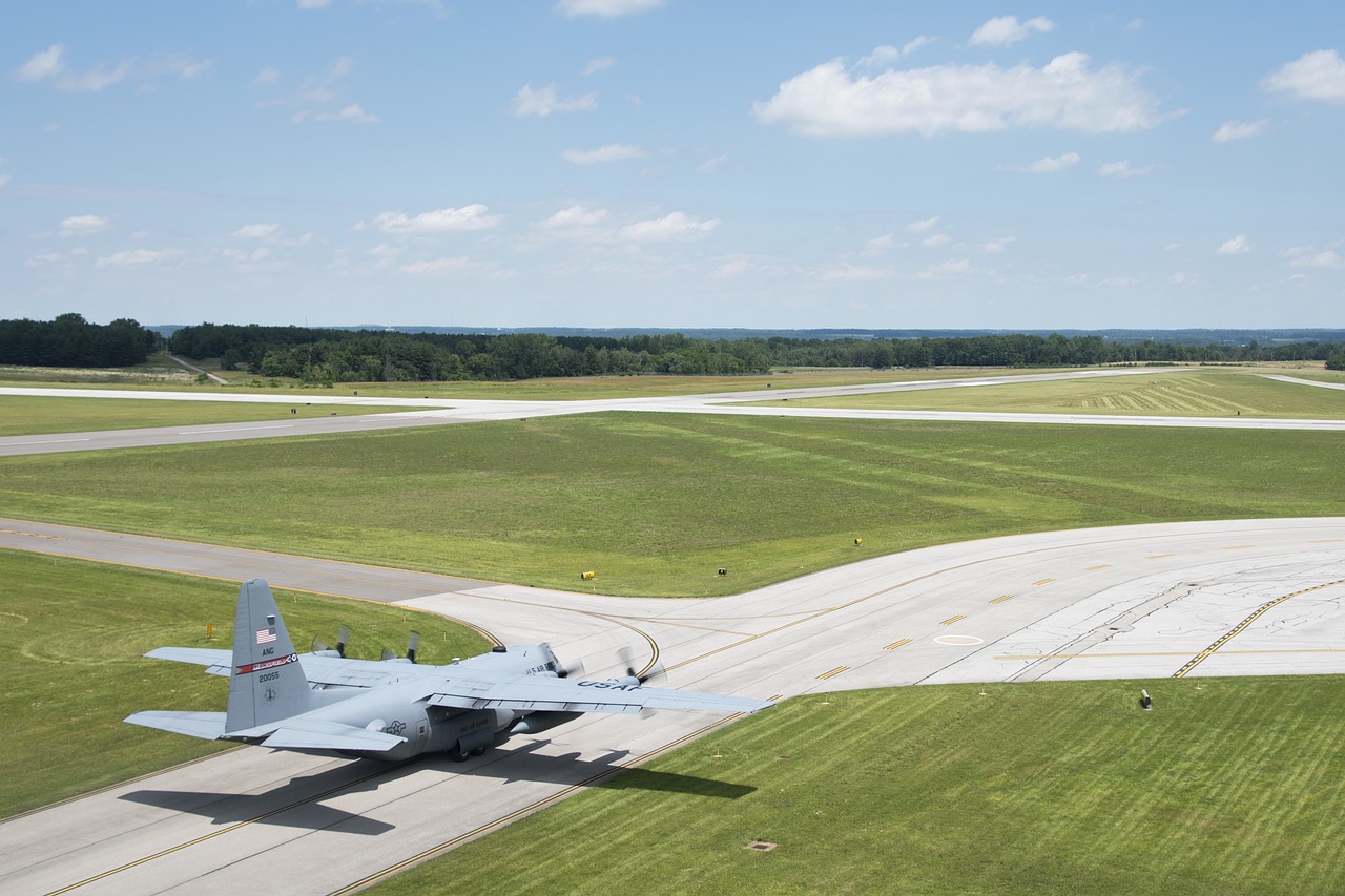 C-130 Hercules, Pasiruošimas Kilimui, Usaf, Jungtinės Valstijos Oro Pajėgos, Nemokamos Nuotraukos,  Nemokama Licenzija