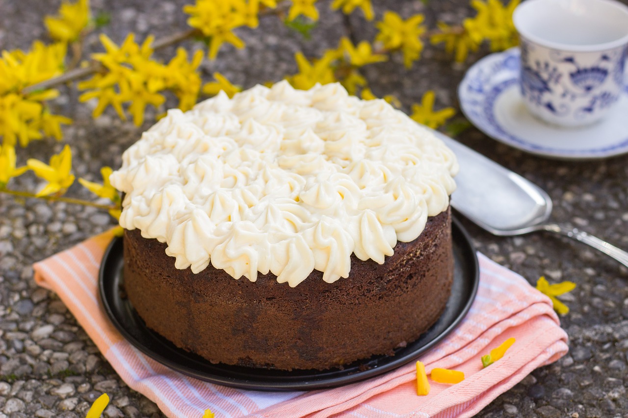 Tortas, Šokoladas, Grietinėlė, Plakta Grietinėlė, Eggnog Kremas, Kepti, Kepti, Kava, Papuoštas, Saldus Patiekalas