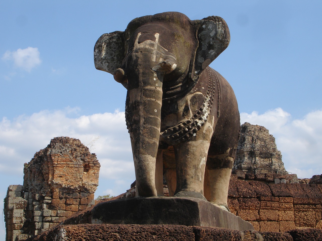Kambodža, Angkor, Senas, Sugadinti, Dramblys, Meno Kūrinys, Skilimo Būsena, Galiojimo Laikas, Angkor Wat, Seni Pastatai Ir Statiniai