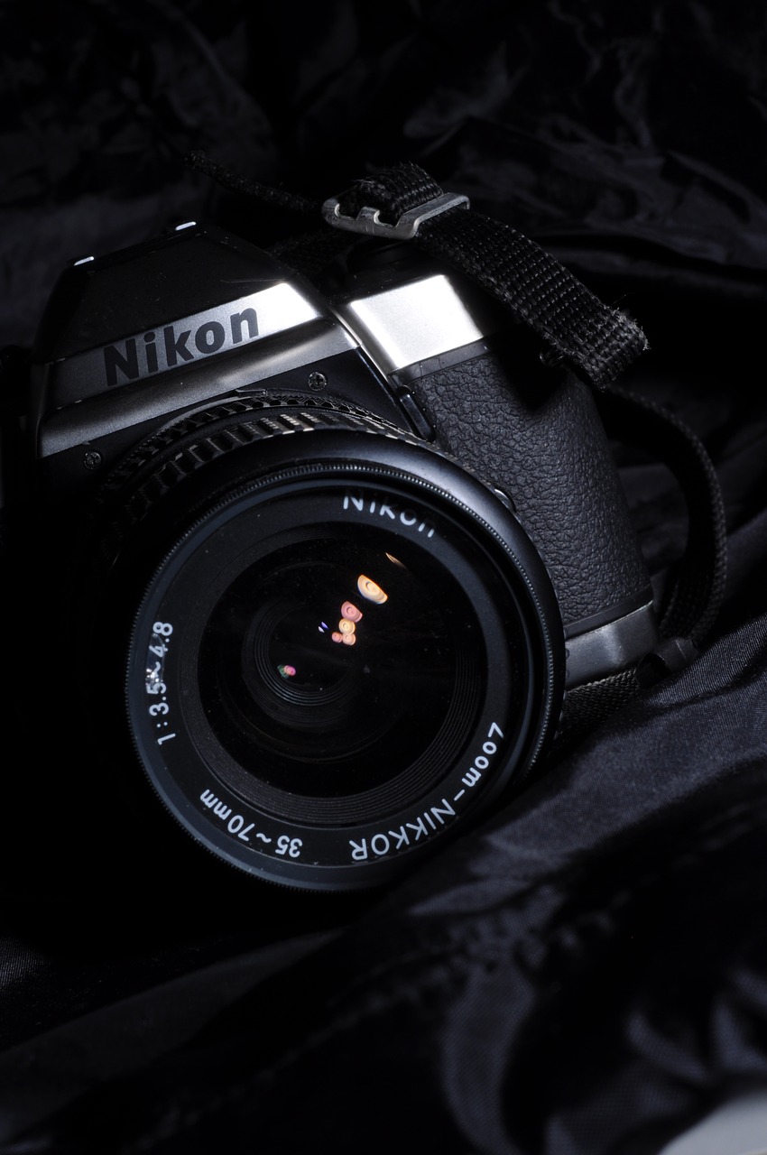 Fotoaparatas, Nikon, Juoda, Balta, Fotografija, Fotografas, Užraktas, Nuotrauka, Objektyvas, Dėmesio