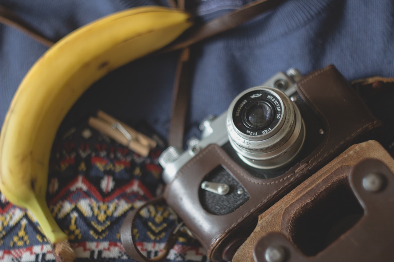 Fotoaparatas, Vintage, Analogas, Retro, Fotografija, Senas, Senovinė Kamera, Įranga, Bananas, Užkandis