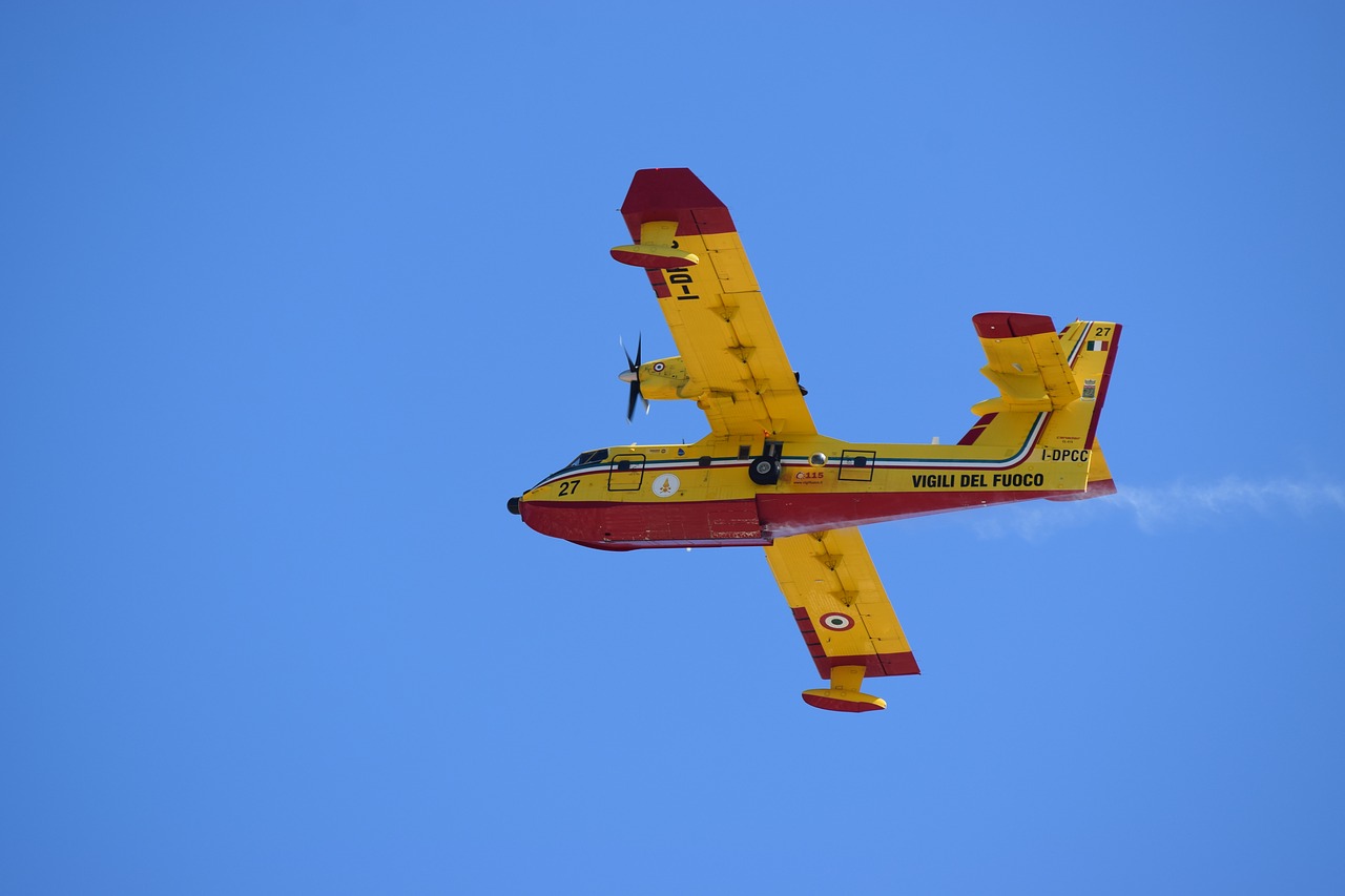 Canadair, Lėktuvas, Ugnies Pabėgimas, Ugnis, Skrydis, Oras, Orlaivis, Italijos Oro, Dangus, Dangus