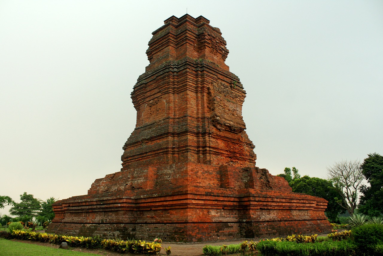 Candi Berahu, Mojokerto, Jawa Timur, Java, Indonesian, Šventykla, Budha, Budizmo Šventykla, Paveldas, Statula