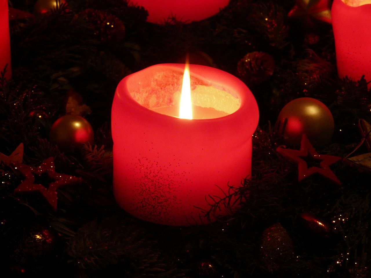 Žvakė, Liepsna, Šviesa, Atvykimo Vainikas, Adventas, Kalėdos, Nuotaika, Vaškas, Vaškinė Žvakė, Deginti