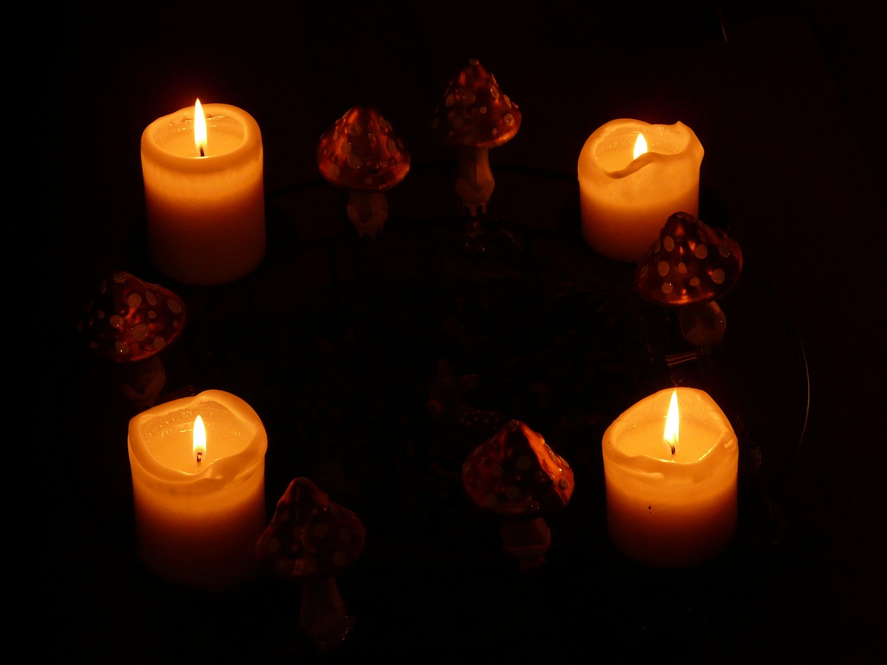 Žvakės, Žvakių Šviesa, Šviesa, Vaškas, Jaukus, Tylus, Šiluma, Vainikas, Atvykimo Vainikas, Nemokamos Nuotraukos