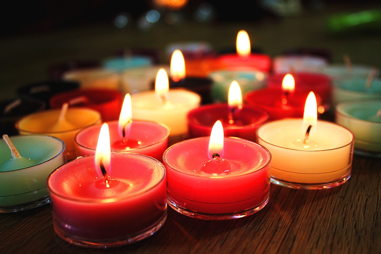 Žvakės, Liepsna, Spalvinga, Kalėdos, Ugnis, Šviesa, Spalva, Adventas, Žvakių Šviesa, Vaškinė Žvakė
