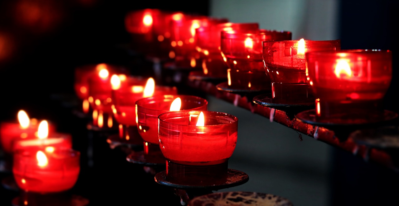Žvakės, Bažnyčia, Šviesa, Žibintai, Malda, Arbatos Žvakės, Žvakių Šviesa, Religija, Nemokamos Nuotraukos,  Nemokama Licenzija